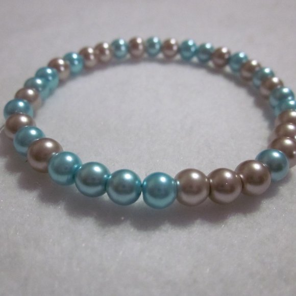 Aqua and Beige Stretch Bracelet. - Picture 6 of 6
